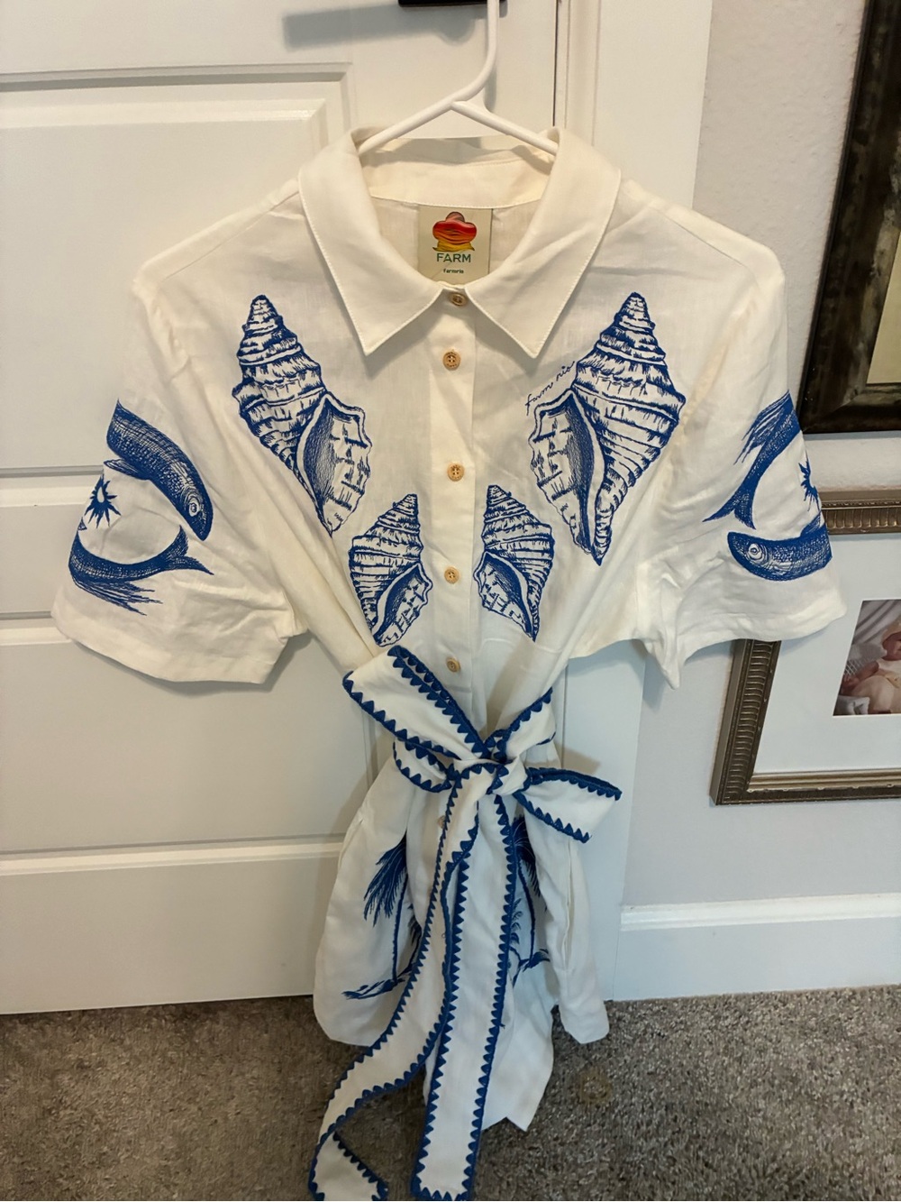 FARM Rio White Linen Romper with Blue Shell & Palm Print - Picture 7 of 16